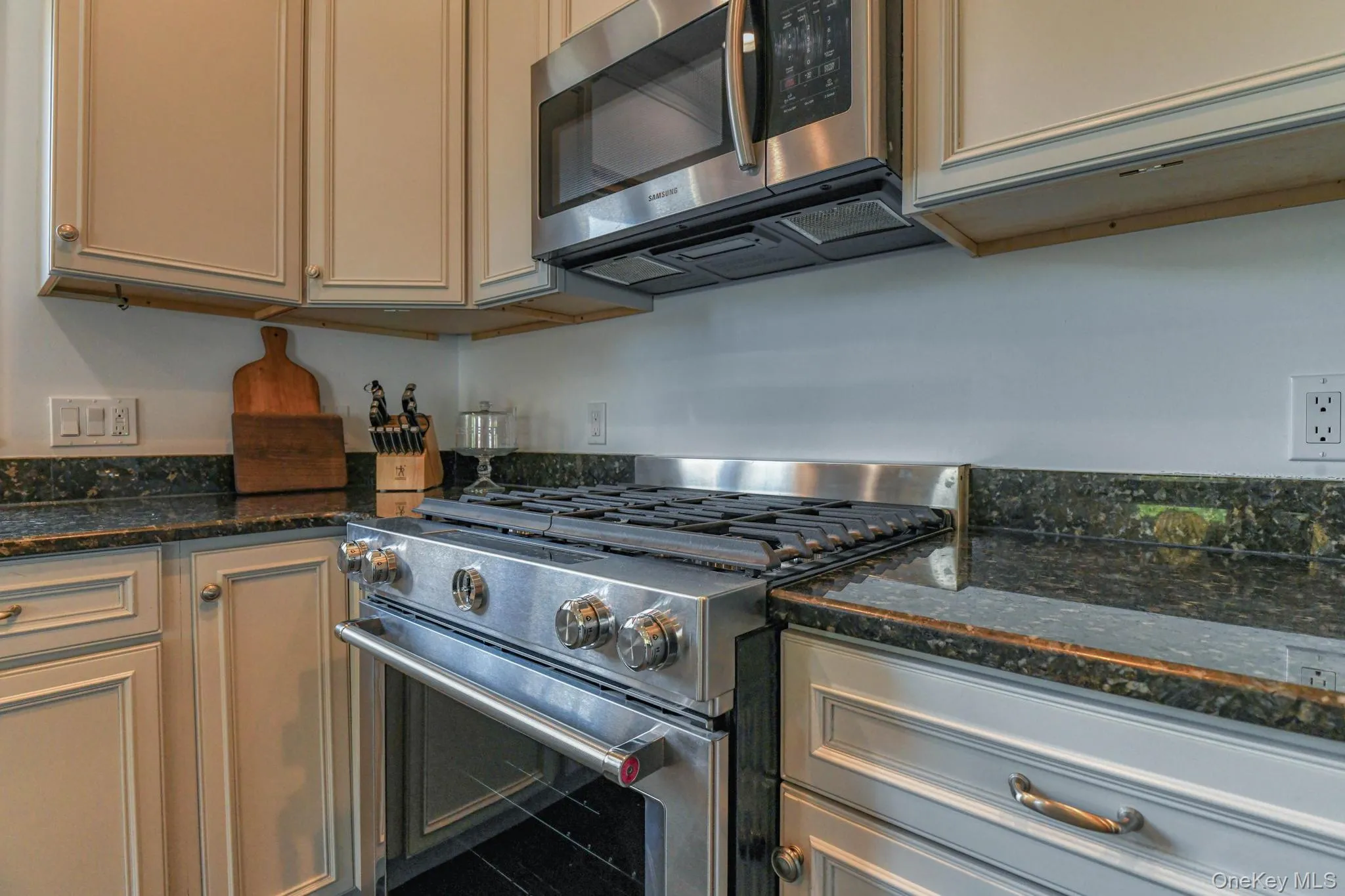 81 Nicoll Street, Newburgh (city), NY, 3 Bedrooms Bedrooms, 12 Rooms Rooms,2 BathroomsBathrooms,Residential Lease,For Rent,Nicoll,0,1047799 81 Nicoll Street, Newburgh (city), NY, 3 Bedrooms Bedrooms, 12 Rooms Rooms,2 BathroomsBathrooms,Residential Lease,For Rent,Nicoll,0,1047799