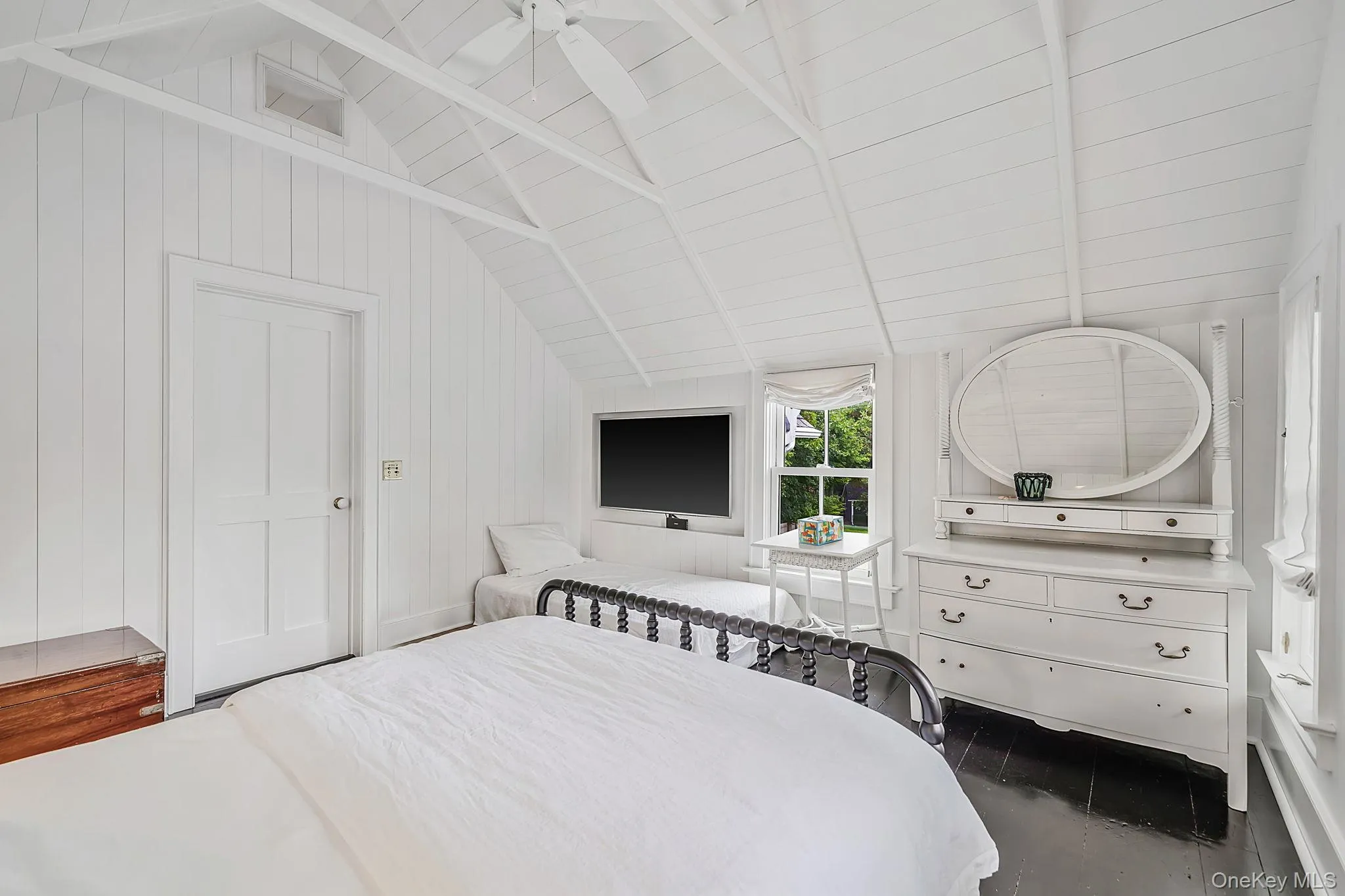 13 Spring Garden Avenue, Shelter Island, NY, 3 Bedrooms Bedrooms, 7 Rooms Rooms,2 BathroomsBathrooms,Residential,For Rent,Spring Garden,0,1047801 13 Spring Garden Avenue, Shelter Island, NY, 3 Bedrooms Bedrooms, 7 Rooms Rooms,2 BathroomsBathrooms,Residential,For Rent,Spring Garden,0,1047801