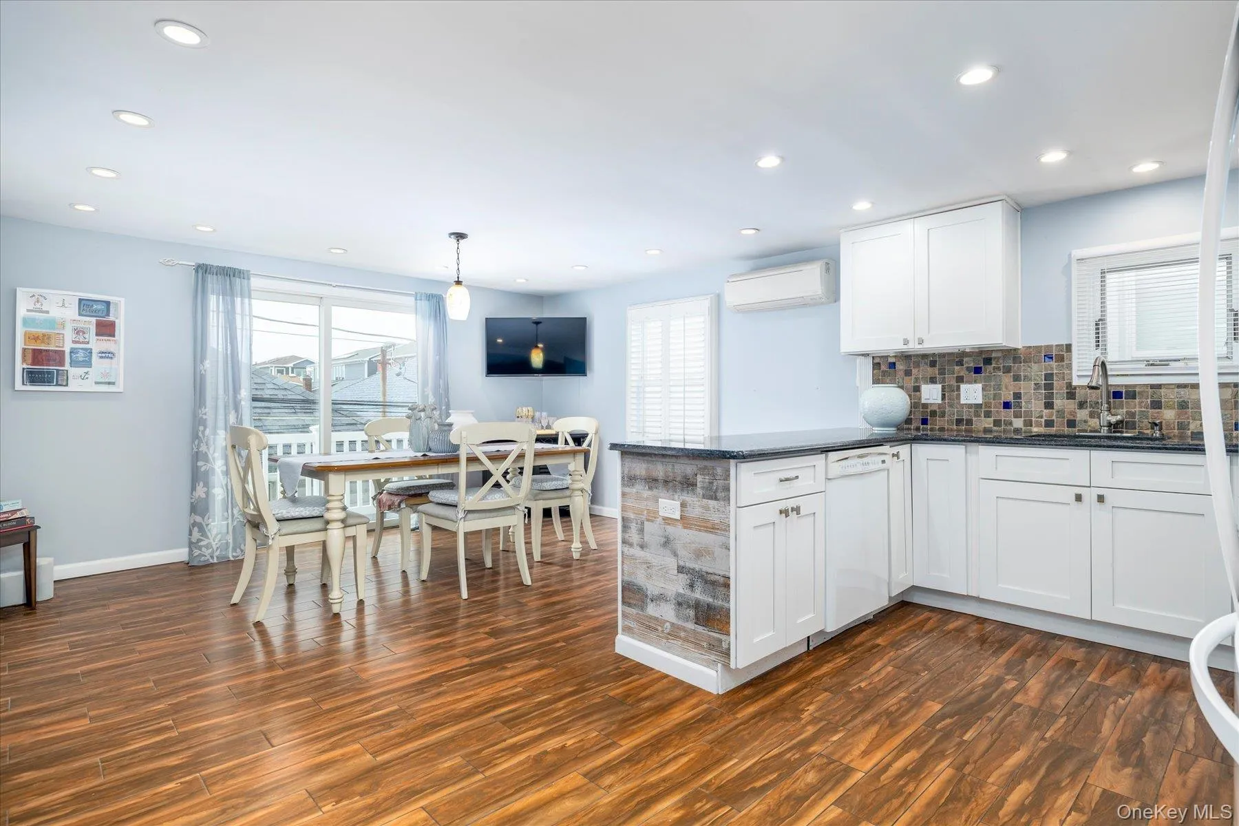 35 Nebraska Street, Long Beach, NY, 2 Bedrooms Bedrooms, 7 Rooms Rooms,1 BathroomBathrooms,Residential Lease,For Rent,Nebraska,0,1047802 35 Nebraska Street, Long Beach, NY, 2 Bedrooms Bedrooms, 7 Rooms Rooms,1 BathroomBathrooms,Residential Lease,For Rent,Nebraska,0,1047802