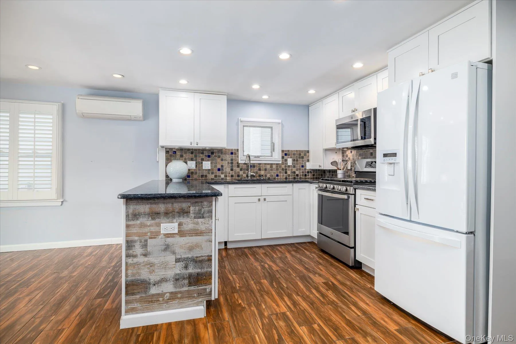 35 Nebraska Street, Long Beach, NY, 2 Bedrooms Bedrooms, 7 Rooms Rooms,1 BathroomBathrooms,Residential Lease,For Rent,Nebraska,0,1047802 35 Nebraska Street, Long Beach, NY, 2 Bedrooms Bedrooms, 7 Rooms Rooms,1 BathroomBathrooms,Residential Lease,For Rent,Nebraska,0,1047802