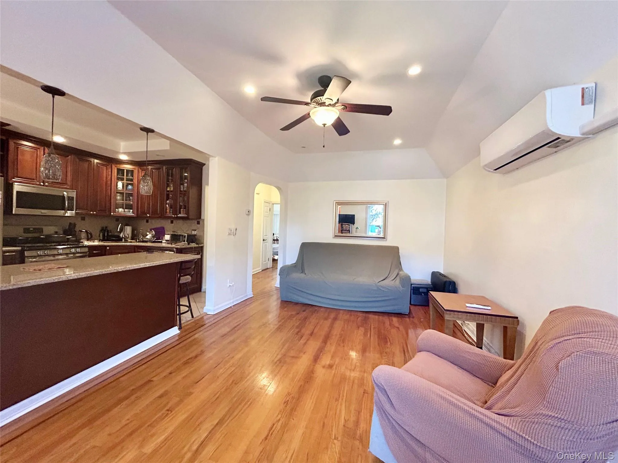 6643 Alderton Street, New York, NY, 2 Bedrooms Bedrooms, 6 Rooms Rooms,2 BathroomsBathrooms,Residential,For Rent,Alderton,0,1047803 6643 Alderton Street, New York, NY, 2 Bedrooms Bedrooms, 6 Rooms Rooms,2 BathroomsBathrooms,Residential,For Rent,Alderton,0,1047803