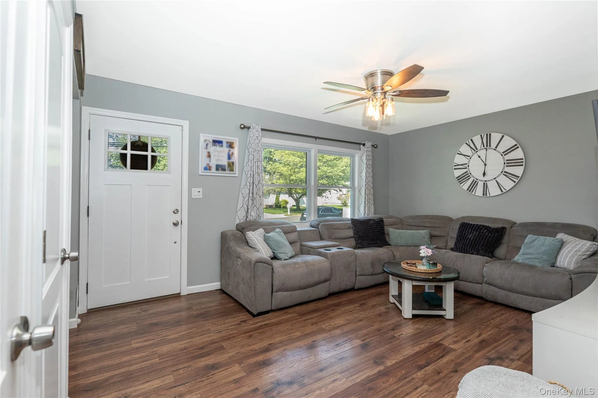 5 Norwalk Lane, Brookhaven, NY, 3 Bedrooms Bedrooms, 6 Rooms Rooms,1 BathroomBathrooms,Residential,For Rent,Norwalk,0,1047811 5 Norwalk Lane, Brookhaven, NY, 3 Bedrooms Bedrooms, 6 Rooms Rooms,1 BathroomBathrooms,Residential,For Rent,Norwalk,0,1047811