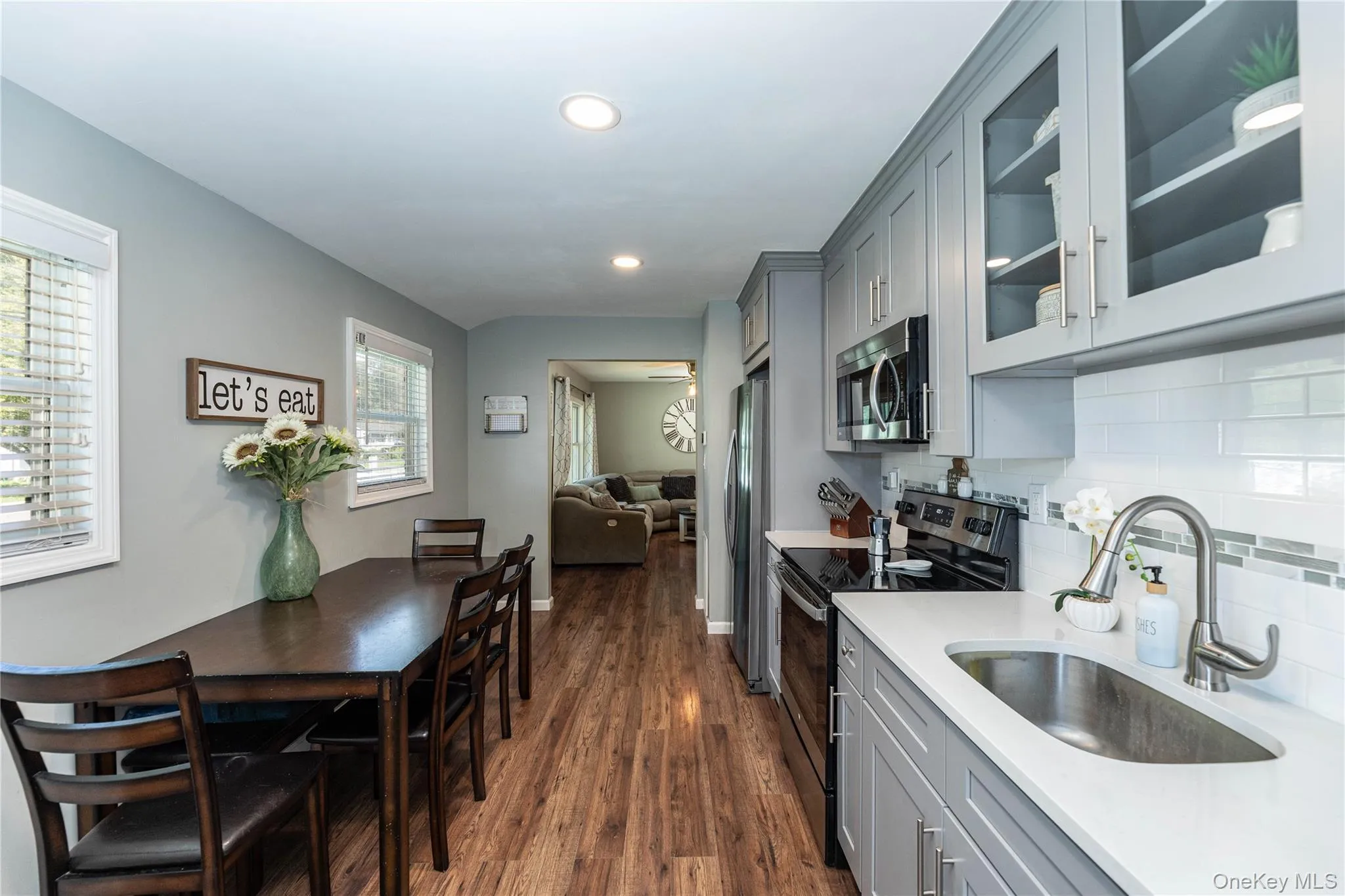 5 Norwalk Lane, Brookhaven, NY, 3 Bedrooms Bedrooms, 6 Rooms Rooms,1 BathroomBathrooms,Residential,For Rent,Norwalk,0,1047811 5 Norwalk Lane, Brookhaven, NY, 3 Bedrooms Bedrooms, 6 Rooms Rooms,1 BathroomBathrooms,Residential,For Rent,Norwalk,0,1047811