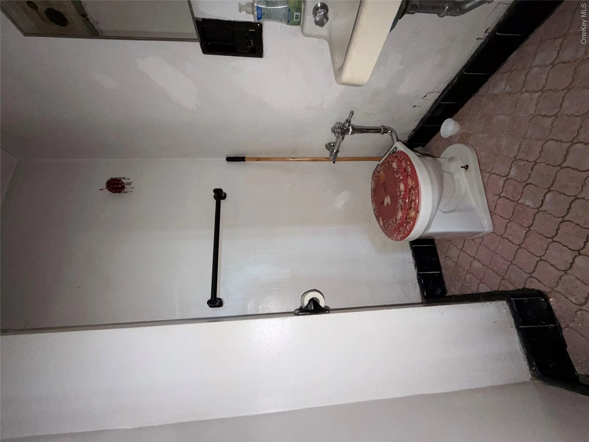 33-04 Junction Blvd, New York, NY, 2 Bedrooms Bedrooms, 6 Rooms Rooms,1 BathroomBathrooms,Residential,For Rent,Junction Blvd,0,1047815 33-04 Junction Blvd, New York, NY, 2 Bedrooms Bedrooms, 6 Rooms Rooms,1 BathroomBathrooms,Residential,For Rent,Junction Blvd,0,1047815
