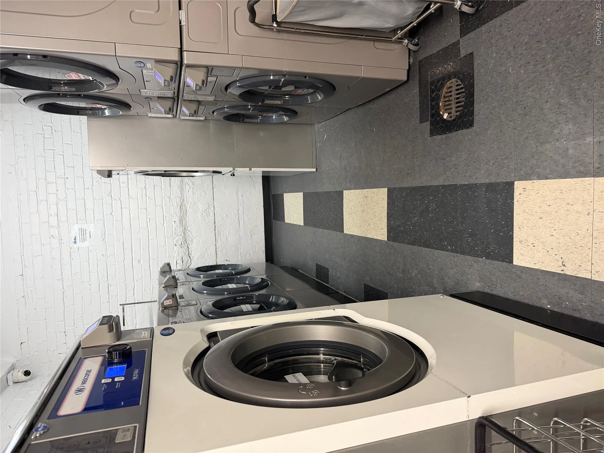 33-04 Junction Blvd, New York, NY, 2 Bedrooms Bedrooms, 6 Rooms Rooms,1 BathroomBathrooms,Residential,For Rent,Junction Blvd,0,1047815 33-04 Junction Blvd, New York, NY, 2 Bedrooms Bedrooms, 6 Rooms Rooms,1 BathroomBathrooms,Residential,For Rent,Junction Blvd,0,1047815