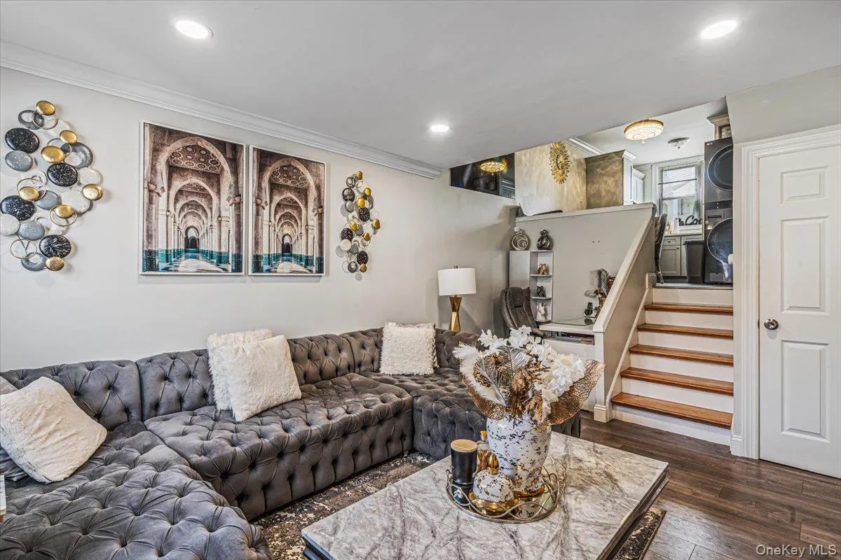 80 Townhouse Road, Huntington, NY, 2 Bedrooms Bedrooms, 5 Rooms Rooms,1 BathroomBathrooms,Residential,For Rent,Townhouse,0,1047821 80 Townhouse Road, Huntington, NY, 2 Bedrooms Bedrooms, 5 Rooms Rooms,1 BathroomBathrooms,Residential,For Rent,Townhouse,0,1047821