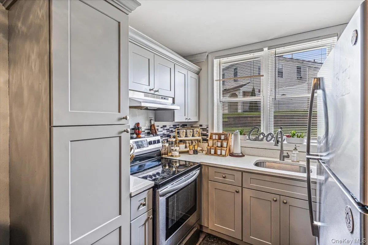 80 Townhouse Road, Huntington, NY, 2 Bedrooms Bedrooms, 5 Rooms Rooms,1 BathroomBathrooms,Residential,For Rent,Townhouse,0,1047821 80 Townhouse Road, Huntington, NY, 2 Bedrooms Bedrooms, 5 Rooms Rooms,1 BathroomBathrooms,Residential,For Rent,Townhouse,0,1047821
