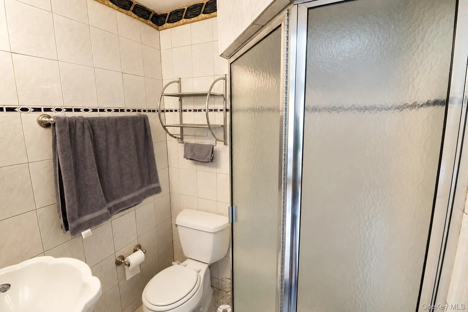 72 Mohawk Road, Yonkers, NY, 2 Bedrooms Bedrooms, 15 Rooms Rooms,1 BathroomBathrooms,Residential,For Rent,Mohawk,0,1047826 72 Mohawk Road, Yonkers, NY, 2 Bedrooms Bedrooms, 15 Rooms Rooms,1 BathroomBathrooms,Residential,For Rent,Mohawk,0,1047826