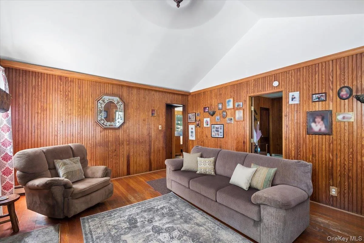 149 Tanglewylde Road, Putnam Valley, NY, 2 Bedrooms Bedrooms, 5 Rooms Rooms,1 BathroomBathrooms,Residential,For Rent,Tanglewylde,0,1047835 149 Tanglewylde Road, Putnam Valley, NY, 2 Bedrooms Bedrooms, 5 Rooms Rooms,1 BathroomBathrooms,Residential,For Rent,Tanglewylde,0,1047835