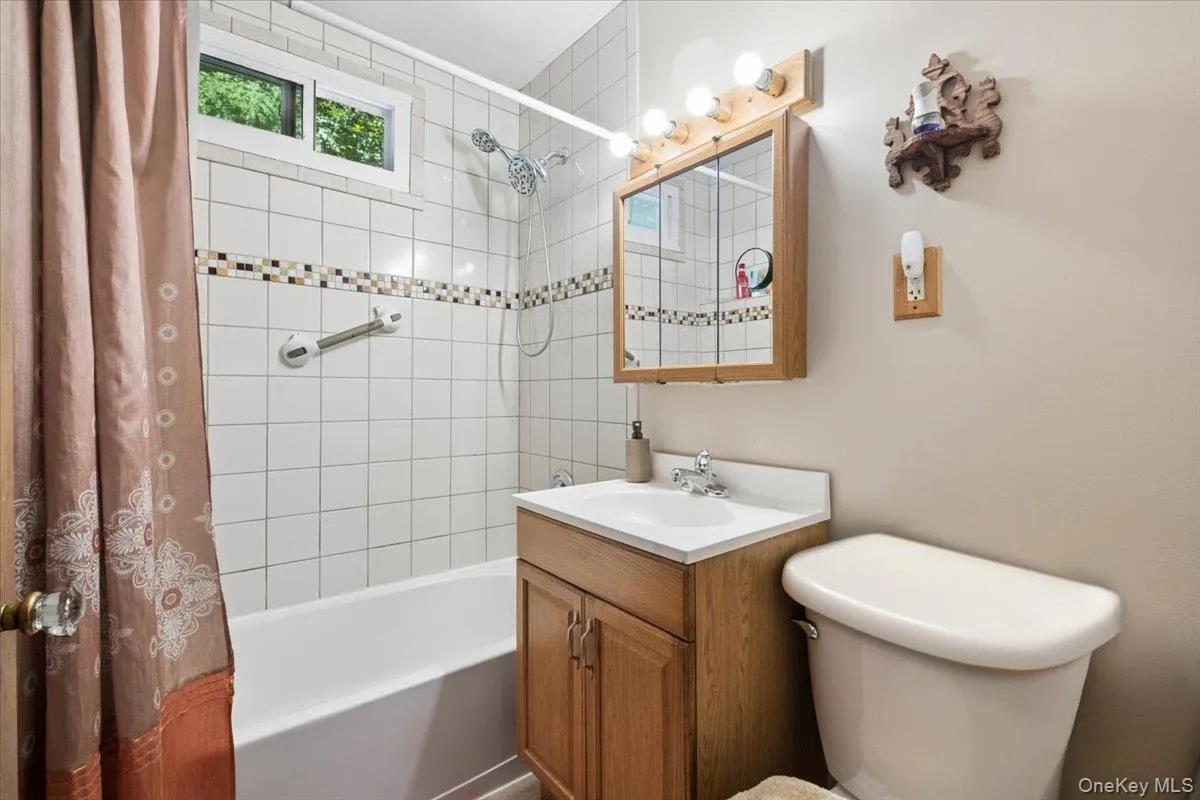 149 Tanglewylde Road, Putnam Valley, NY, 2 Bedrooms Bedrooms, 5 Rooms Rooms,1 BathroomBathrooms,Residential,For Rent,Tanglewylde,0,1047835 149 Tanglewylde Road, Putnam Valley, NY, 2 Bedrooms Bedrooms, 5 Rooms Rooms,1 BathroomBathrooms,Residential,For Rent,Tanglewylde,0,1047835