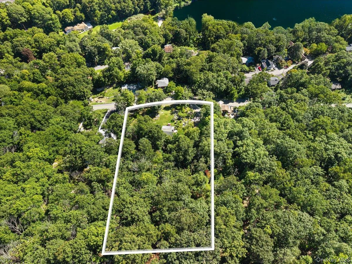 149 Tanglewylde Road, Putnam Valley, NY, 2 Bedrooms Bedrooms, 5 Rooms Rooms,1 BathroomBathrooms,Residential,For Rent,Tanglewylde,0,1047835 149 Tanglewylde Road, Putnam Valley, NY, 2 Bedrooms Bedrooms, 5 Rooms Rooms,1 BathroomBathrooms,Residential,For Rent,Tanglewylde,0,1047835
