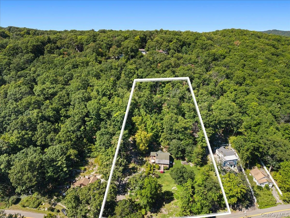 149 Tanglewylde Road, Putnam Valley, NY, 2 Bedrooms Bedrooms, 5 Rooms Rooms,1 BathroomBathrooms,Residential,For Rent,Tanglewylde,0,1047835 149 Tanglewylde Road, Putnam Valley, NY, 2 Bedrooms Bedrooms, 5 Rooms Rooms,1 BathroomBathrooms,Residential,For Rent,Tanglewylde,0,1047835