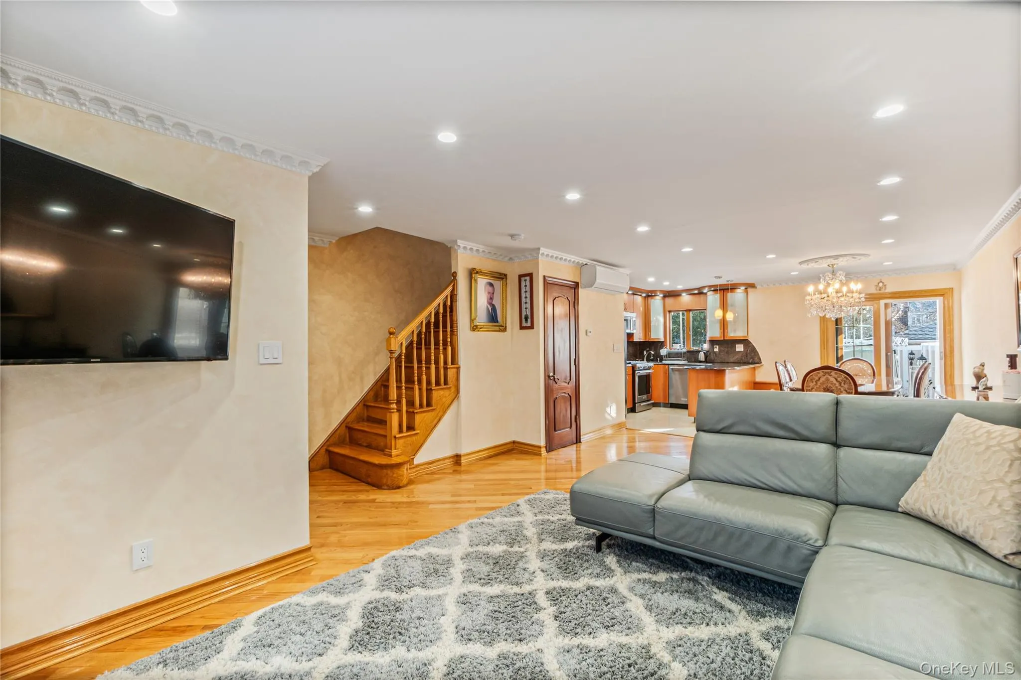 137-66 70th Road, New York, NY, 3 Bedrooms Bedrooms, 9 Rooms Rooms,2 BathroomsBathrooms,Residential,For Rent,70th,0,1047841 137-66 70th Road, New York, NY, 3 Bedrooms Bedrooms, 9 Rooms Rooms,2 BathroomsBathrooms,Residential,For Rent,70th,0,1047841