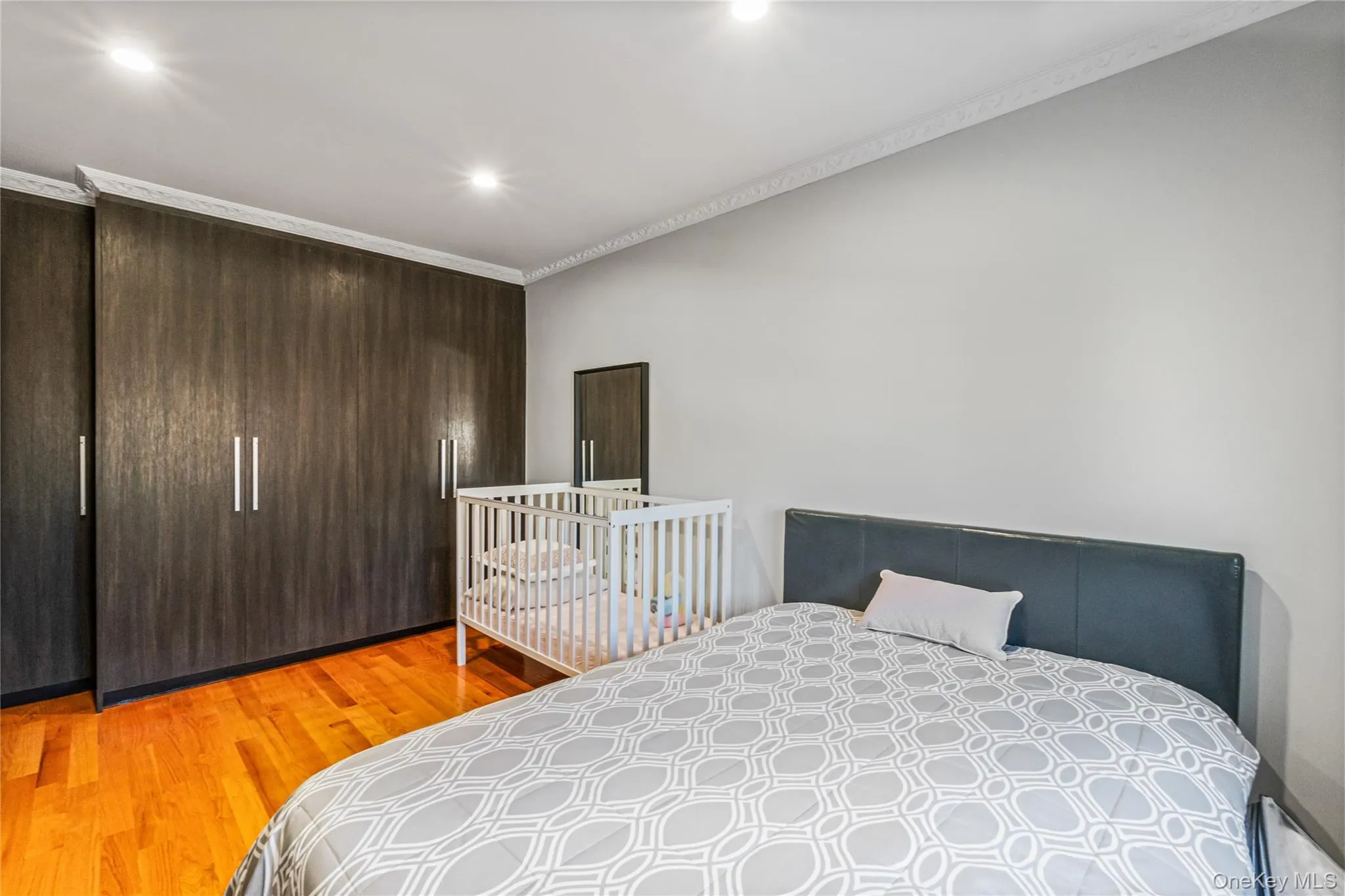 137-66 70th Road, New York, NY, 3 Bedrooms Bedrooms, 9 Rooms Rooms,2 BathroomsBathrooms,Residential,For Rent,70th,0,1047841 137-66 70th Road, New York, NY, 3 Bedrooms Bedrooms, 9 Rooms Rooms,2 BathroomsBathrooms,Residential,For Rent,70th,0,1047841