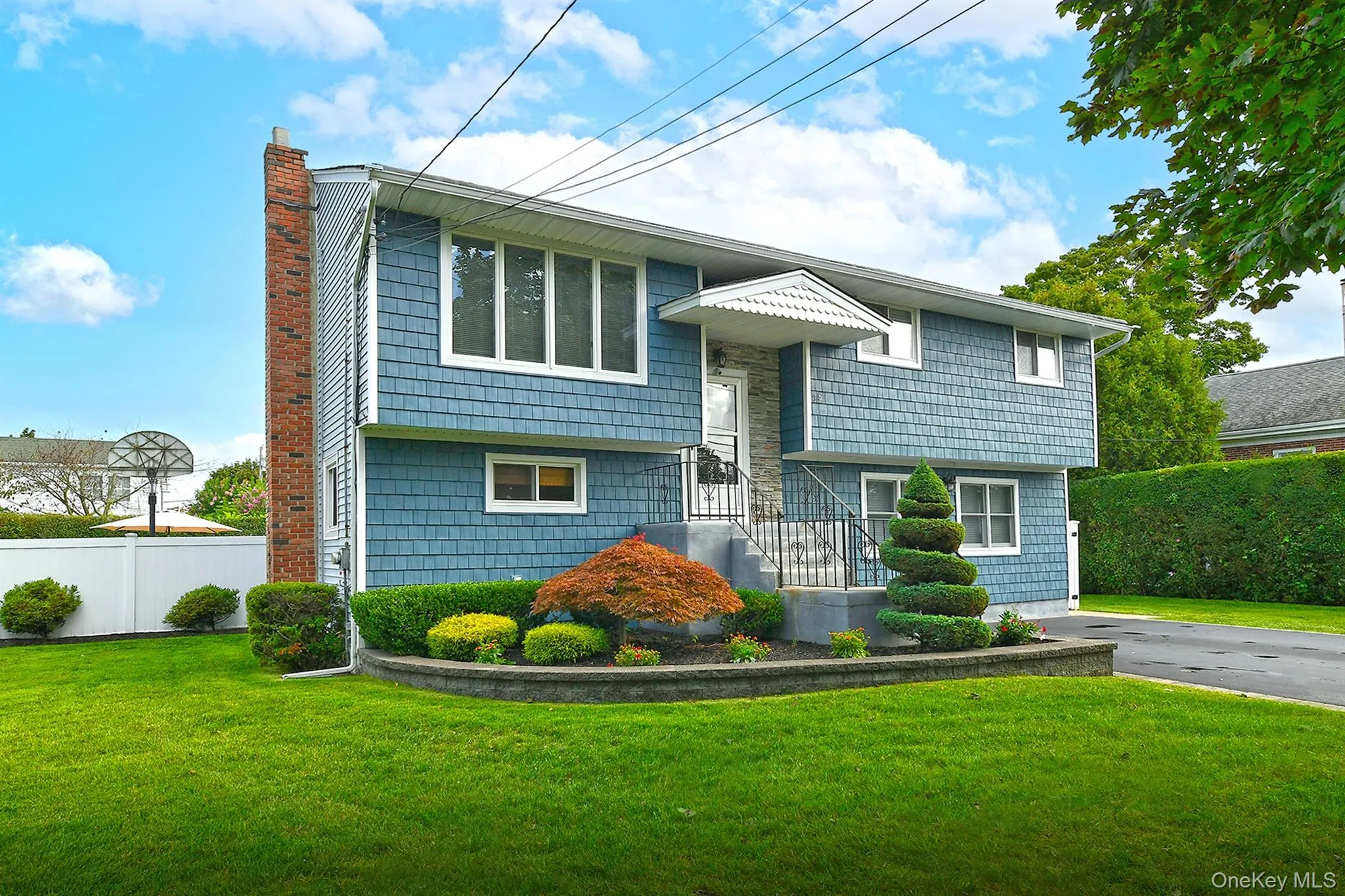 35 Jensen Road, Islip, NY, 4 Bedrooms Bedrooms, 10 Rooms Rooms,3 BathroomsBathrooms,Residential,For Rent,Jensen,0,1047846 35 Jensen Road, Islip, NY, 4 Bedrooms Bedrooms, 10 Rooms Rooms,3 BathroomsBathrooms,Residential,For Rent,Jensen,0,1047846