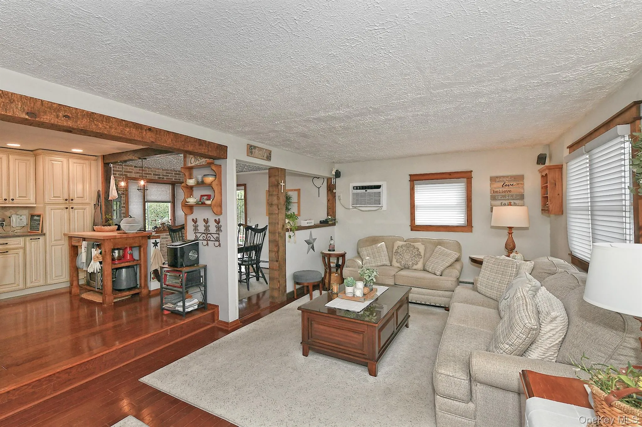 35 Jensen Road, Islip, NY, 4 Bedrooms Bedrooms, 10 Rooms Rooms,3 BathroomsBathrooms,Residential,For Rent,Jensen,0,1047846 35 Jensen Road, Islip, NY, 4 Bedrooms Bedrooms, 10 Rooms Rooms,3 BathroomsBathrooms,Residential,For Rent,Jensen,0,1047846