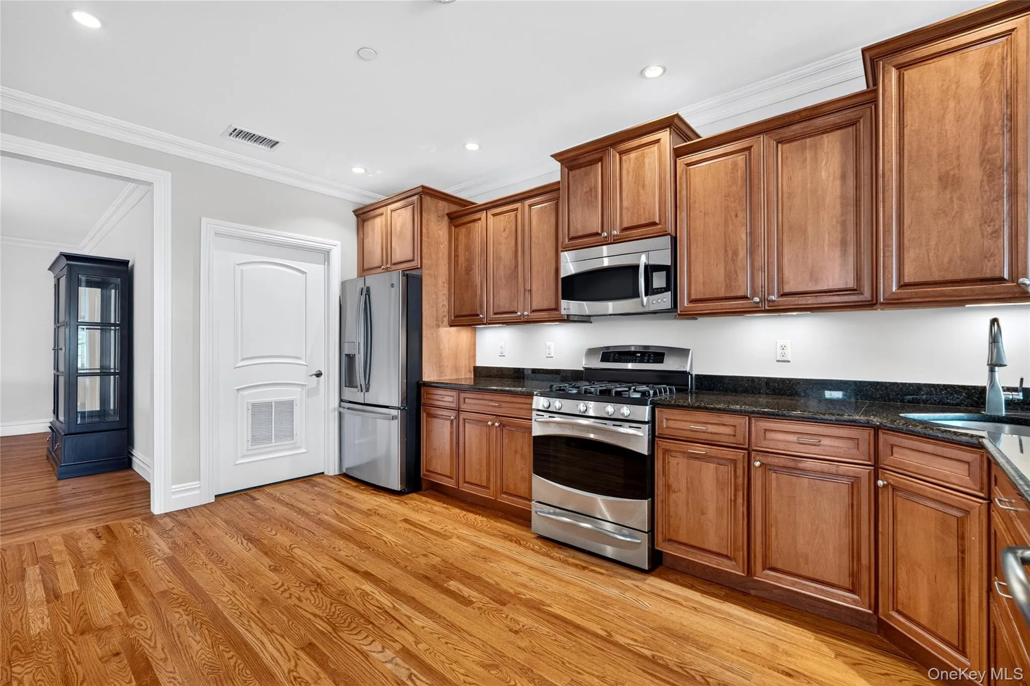 6201 Fred Ill Jr Court, Orangetown, NY, 2 Bedrooms Bedrooms, 6 Rooms Rooms,2 BathroomsBathrooms,Residential,For Rent,Fred Ill Jr,0,1047850 6201 Fred Ill Jr Court, Orangetown, NY, 2 Bedrooms Bedrooms, 6 Rooms Rooms,2 BathroomsBathrooms,Residential,For Rent,Fred Ill Jr,0,1047850