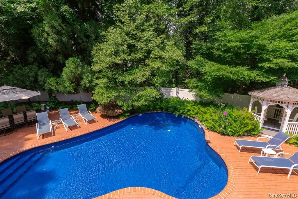 29 Farm Road, Smithtown, NY, 4 Bedrooms Bedrooms, 10 Rooms Rooms,3 BathroomsBathrooms,Residential,For Rent,Farm,0,1047851 29 Farm Road, Smithtown, NY, 4 Bedrooms Bedrooms, 10 Rooms Rooms,3 BathroomsBathrooms,Residential,For Rent,Farm,0,1047851