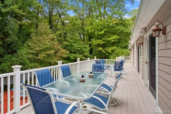 29 Farm Road, Smithtown, NY, 4 Bedrooms Bedrooms, 10 Rooms Rooms,3 BathroomsBathrooms,Residential,For Rent,Farm,0,1047851 29 Farm Road, Smithtown, NY, 4 Bedrooms Bedrooms, 10 Rooms Rooms,3 BathroomsBathrooms,Residential,For Rent,Farm,0,1047851
