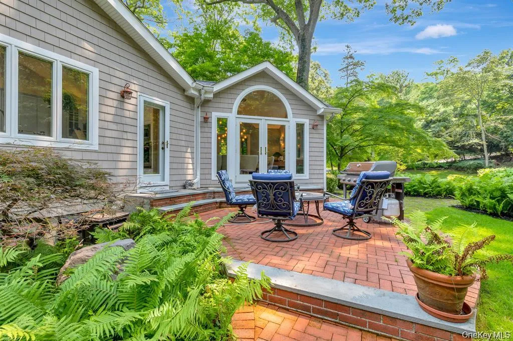 29 Farm Road, Smithtown, NY, 4 Bedrooms Bedrooms, 10 Rooms Rooms,3 BathroomsBathrooms,Residential,For Rent,Farm,0,1047851 29 Farm Road, Smithtown, NY, 4 Bedrooms Bedrooms, 10 Rooms Rooms,3 BathroomsBathrooms,Residential,For Rent,Farm,0,1047851