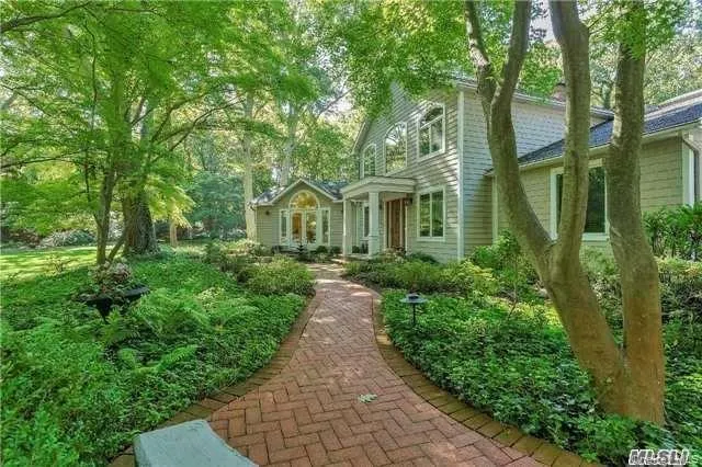 29 Farm Road, Smithtown, NY, 4 Bedrooms Bedrooms, 10 Rooms Rooms,3 BathroomsBathrooms,Residential,For Rent,Farm,0,1047851 29 Farm Road, Smithtown, NY, 4 Bedrooms Bedrooms, 10 Rooms Rooms,3 BathroomsBathrooms,Residential,For Rent,Farm,0,1047851