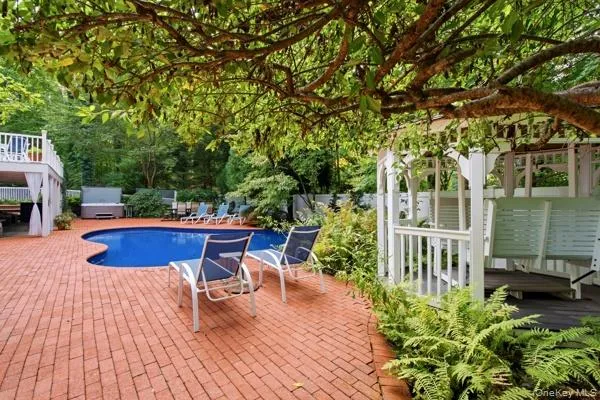 29 Farm Road, Smithtown, NY, 4 Bedrooms Bedrooms, 10 Rooms Rooms,3 BathroomsBathrooms,Residential,For Rent,Farm,0,1047851 29 Farm Road, Smithtown, NY, 4 Bedrooms Bedrooms, 10 Rooms Rooms,3 BathroomsBathrooms,Residential,For Rent,Farm,0,1047851