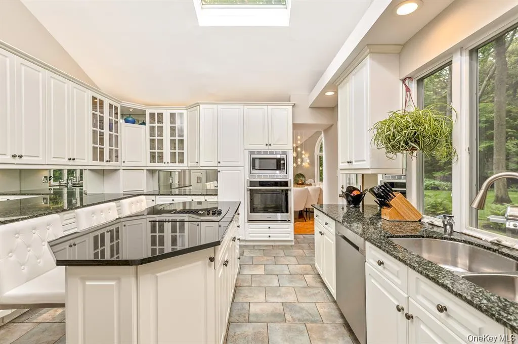 29 Farm Road, Smithtown, NY, 4 Bedrooms Bedrooms, 10 Rooms Rooms,3 BathroomsBathrooms,Residential,For Rent,Farm,0,1047851 29 Farm Road, Smithtown, NY, 4 Bedrooms Bedrooms, 10 Rooms Rooms,3 BathroomsBathrooms,Residential,For Rent,Farm,0,1047851