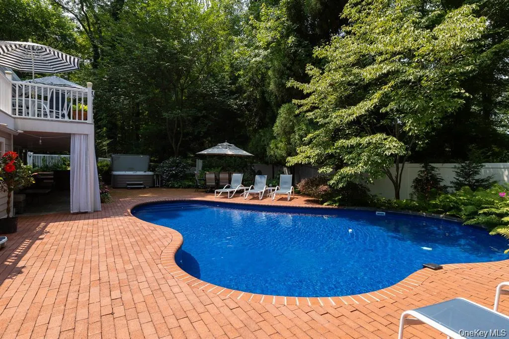 29 Farm Road, Smithtown, NY, 4 Bedrooms Bedrooms, 10 Rooms Rooms,3 BathroomsBathrooms,Residential,For Rent,Farm,0,1047851 29 Farm Road, Smithtown, NY, 4 Bedrooms Bedrooms, 10 Rooms Rooms,3 BathroomsBathrooms,Residential,For Rent,Farm,0,1047851