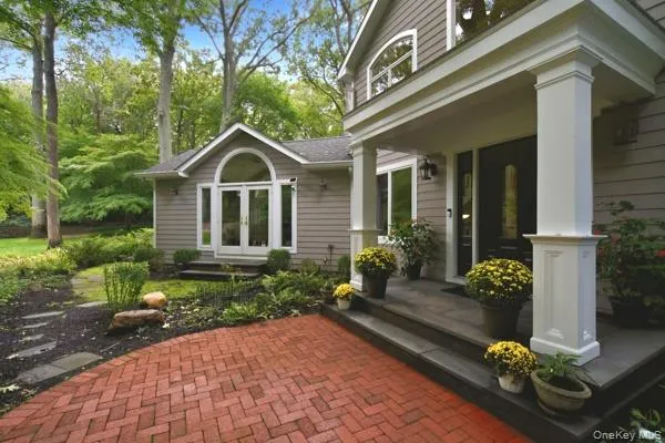 29 Farm Road, Smithtown, NY, 4 Bedrooms Bedrooms, 10 Rooms Rooms,3 BathroomsBathrooms,Residential,For Rent,Farm,0,1047851 29 Farm Road, Smithtown, NY, 4 Bedrooms Bedrooms, 10 Rooms Rooms,3 BathroomsBathrooms,Residential,For Rent,Farm,0,1047851