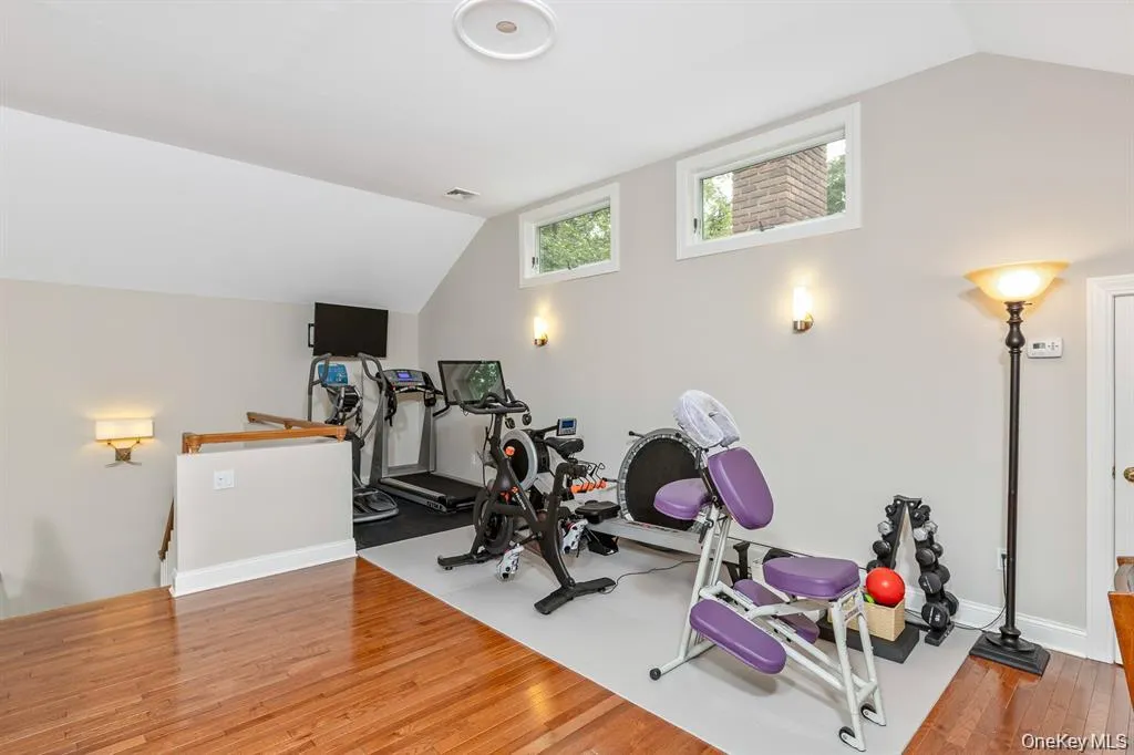 29 Farm Road, Smithtown, NY, 4 Bedrooms Bedrooms, 10 Rooms Rooms,3 BathroomsBathrooms,Residential,For Rent,Farm,0,1047851 29 Farm Road, Smithtown, NY, 4 Bedrooms Bedrooms, 10 Rooms Rooms,3 BathroomsBathrooms,Residential,For Rent,Farm,0,1047851