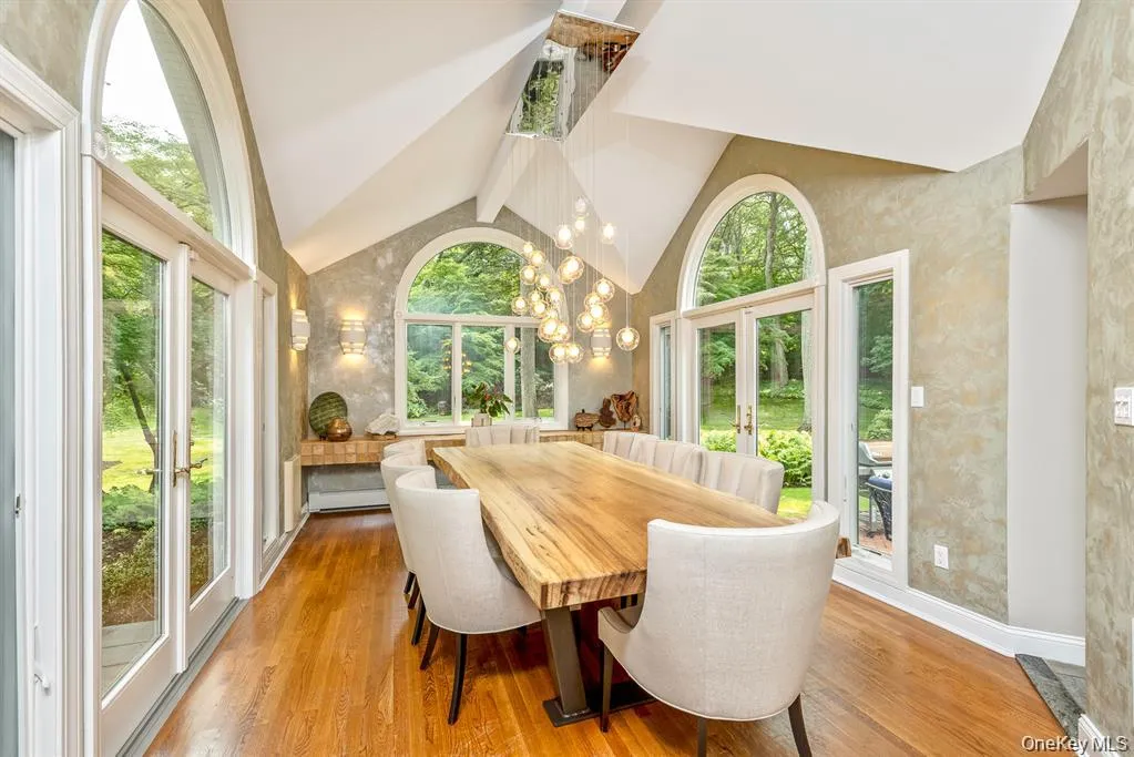 29 Farm Road, Smithtown, NY, 4 Bedrooms Bedrooms, 10 Rooms Rooms,3 BathroomsBathrooms,Residential,For Rent,Farm,0,1047851 29 Farm Road, Smithtown, NY, 4 Bedrooms Bedrooms, 10 Rooms Rooms,3 BathroomsBathrooms,Residential,For Rent,Farm,0,1047851