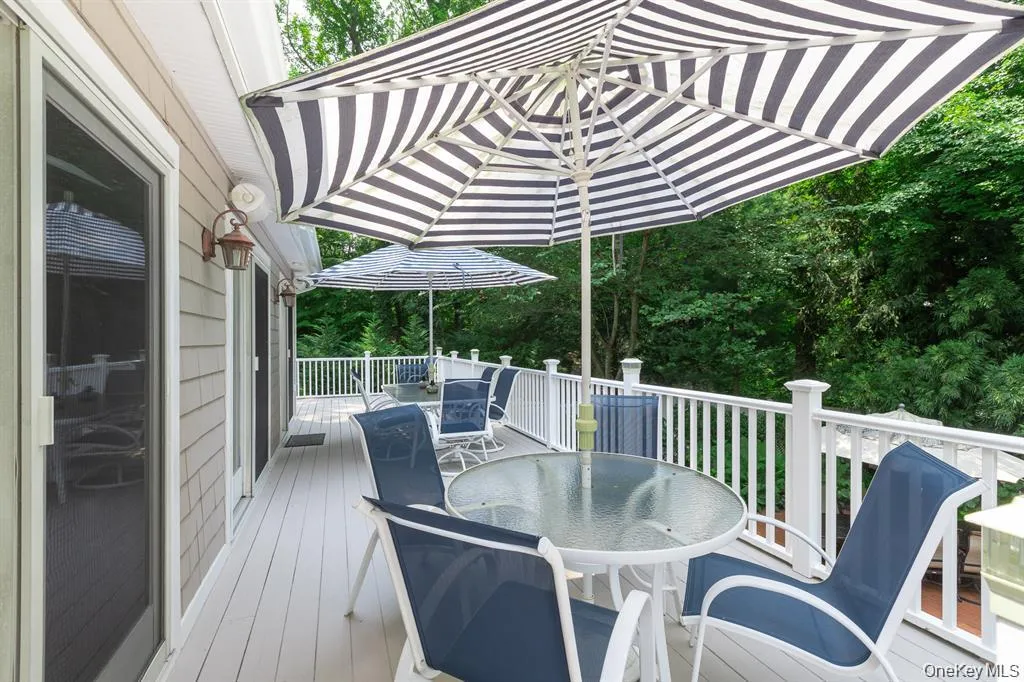 29 Farm Road, Smithtown, NY, 4 Bedrooms Bedrooms, 10 Rooms Rooms,3 BathroomsBathrooms,Residential,For Rent,Farm,0,1047851 29 Farm Road, Smithtown, NY, 4 Bedrooms Bedrooms, 10 Rooms Rooms,3 BathroomsBathrooms,Residential,For Rent,Farm,0,1047851