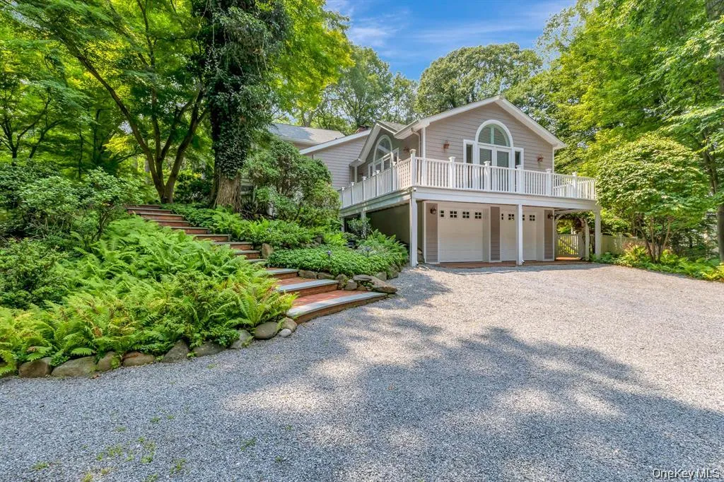 29 Farm Road, Smithtown, NY, 4 Bedrooms Bedrooms, 10 Rooms Rooms,3 BathroomsBathrooms,Residential,For Rent,Farm,0,1047851 29 Farm Road, Smithtown, NY, 4 Bedrooms Bedrooms, 10 Rooms Rooms,3 BathroomsBathrooms,Residential,For Rent,Farm,0,1047851