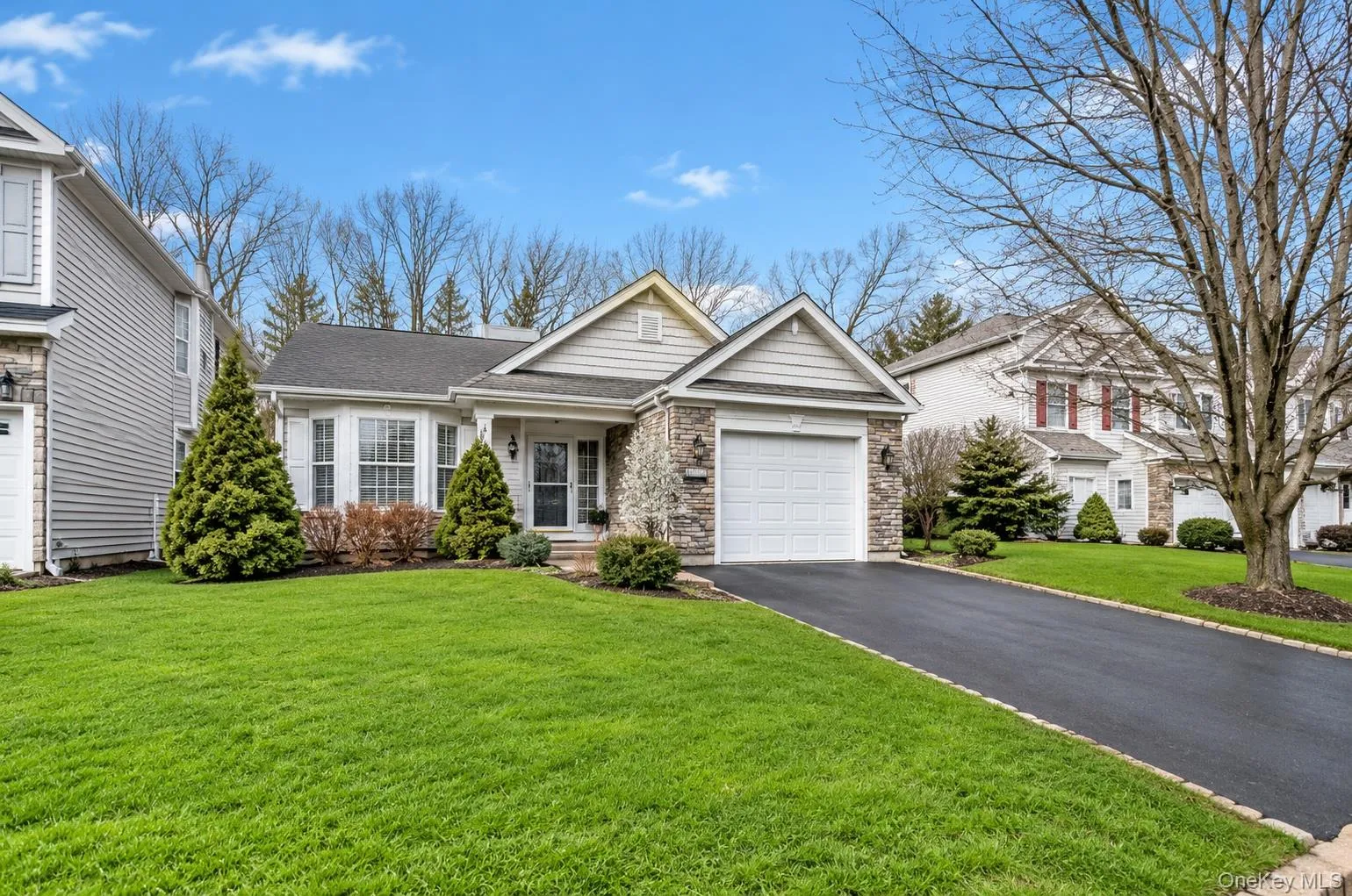 41 Madison Circle, Brookhaven, NY, 2 Bedrooms Bedrooms, 6 Rooms Rooms,2 BathroomsBathrooms,Residential,For Rent,Madison,0,1047852 41 Madison Circle, Brookhaven, NY, 2 Bedrooms Bedrooms, 6 Rooms Rooms,2 BathroomsBathrooms,Residential,For Rent,Madison,0,1047852