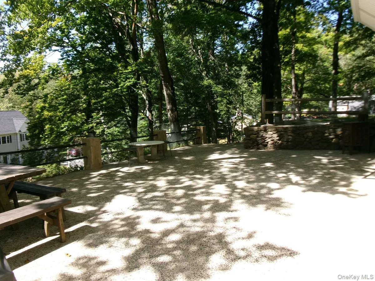 This Patio is fabulous for entertaining! This Patio is fabulous for entertaining!