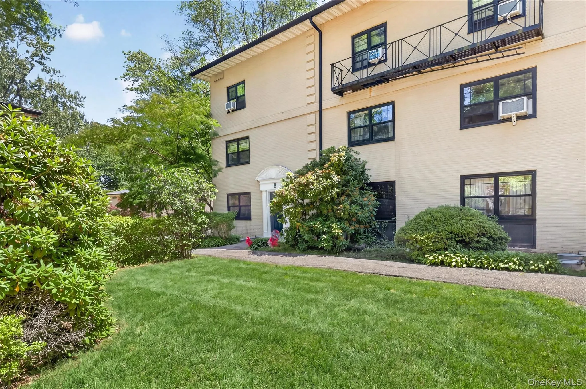 6 Manchester Road, Eastchester, NY, 2 Bedrooms Bedrooms, 5 Rooms Rooms,1 BathroomBathrooms,Residential,For Rent,Manchester,0,1047859 6 Manchester Road, Eastchester, NY, 2 Bedrooms Bedrooms, 5 Rooms Rooms,1 BathroomBathrooms,Residential,For Rent,Manchester,0,1047859