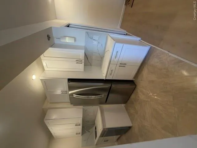 Gorgeous Open Kitchen with Microwave, 5 burner stove, and dishwasher Gorgeous Open Kitchen with Microwave, 5 burner stove, and dishwasher