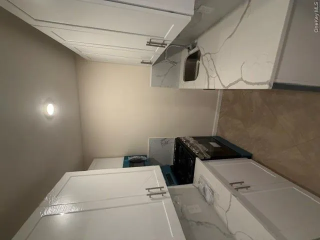 6219 Myrtle Avenue, New York, NY, 2 Bedrooms Bedrooms, 5 Rooms Rooms,1 BathroomBathrooms,Residential Lease,For Rent,Myrtle,0,1047863 6219 Myrtle Avenue, New York, NY, 2 Bedrooms Bedrooms, 5 Rooms Rooms,1 BathroomBathrooms,Residential Lease,For Rent,Myrtle,0,1047863