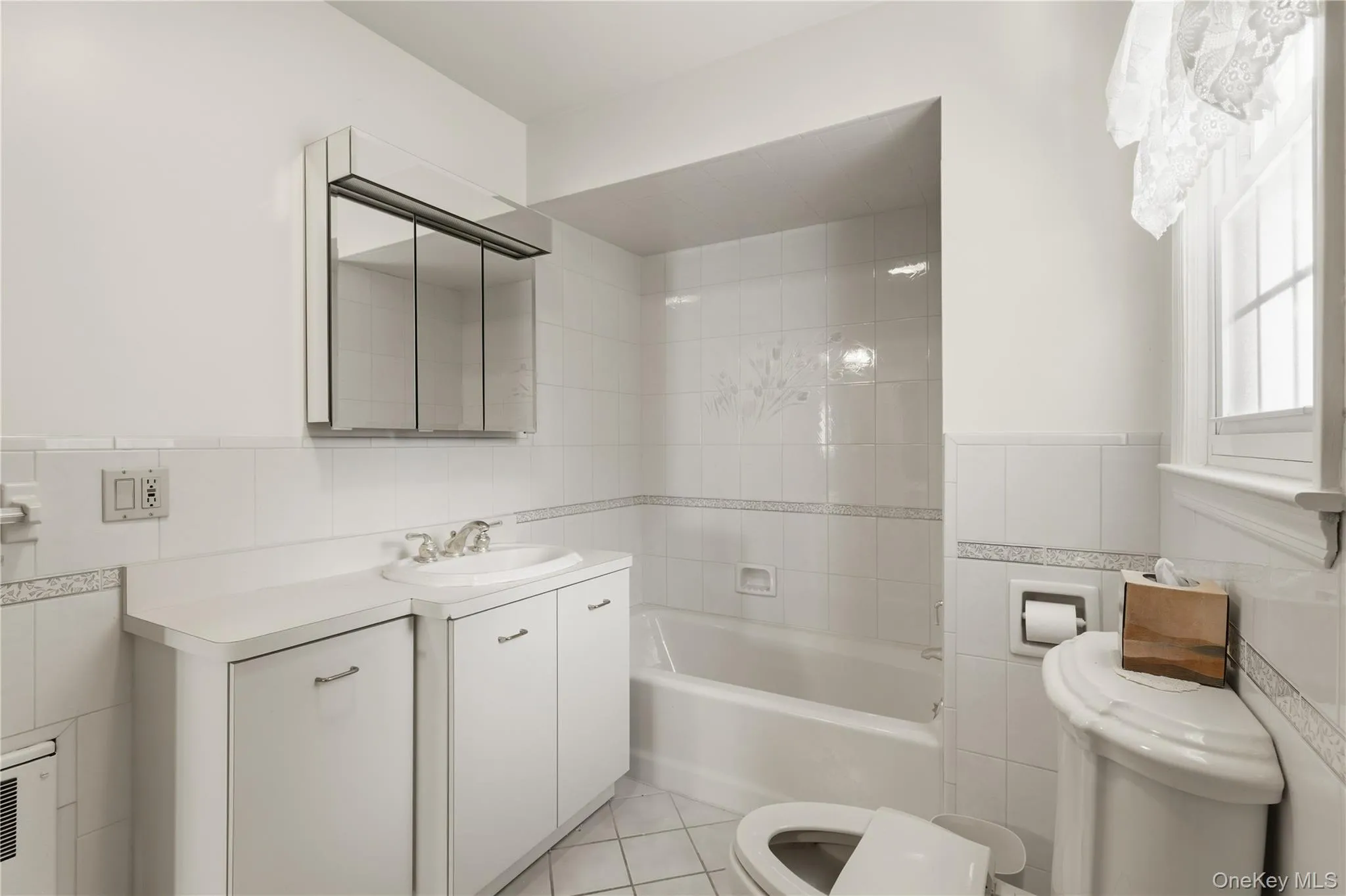 1 Beech Court, Hempstead, NY, 3 Bedrooms Bedrooms, 7 Rooms Rooms,1 BathroomBathrooms,Residential,For Rent,Beech,0,1047866 1 Beech Court, Hempstead, NY, 3 Bedrooms Bedrooms, 7 Rooms Rooms,1 BathroomBathrooms,Residential,For Rent,Beech,0,1047866