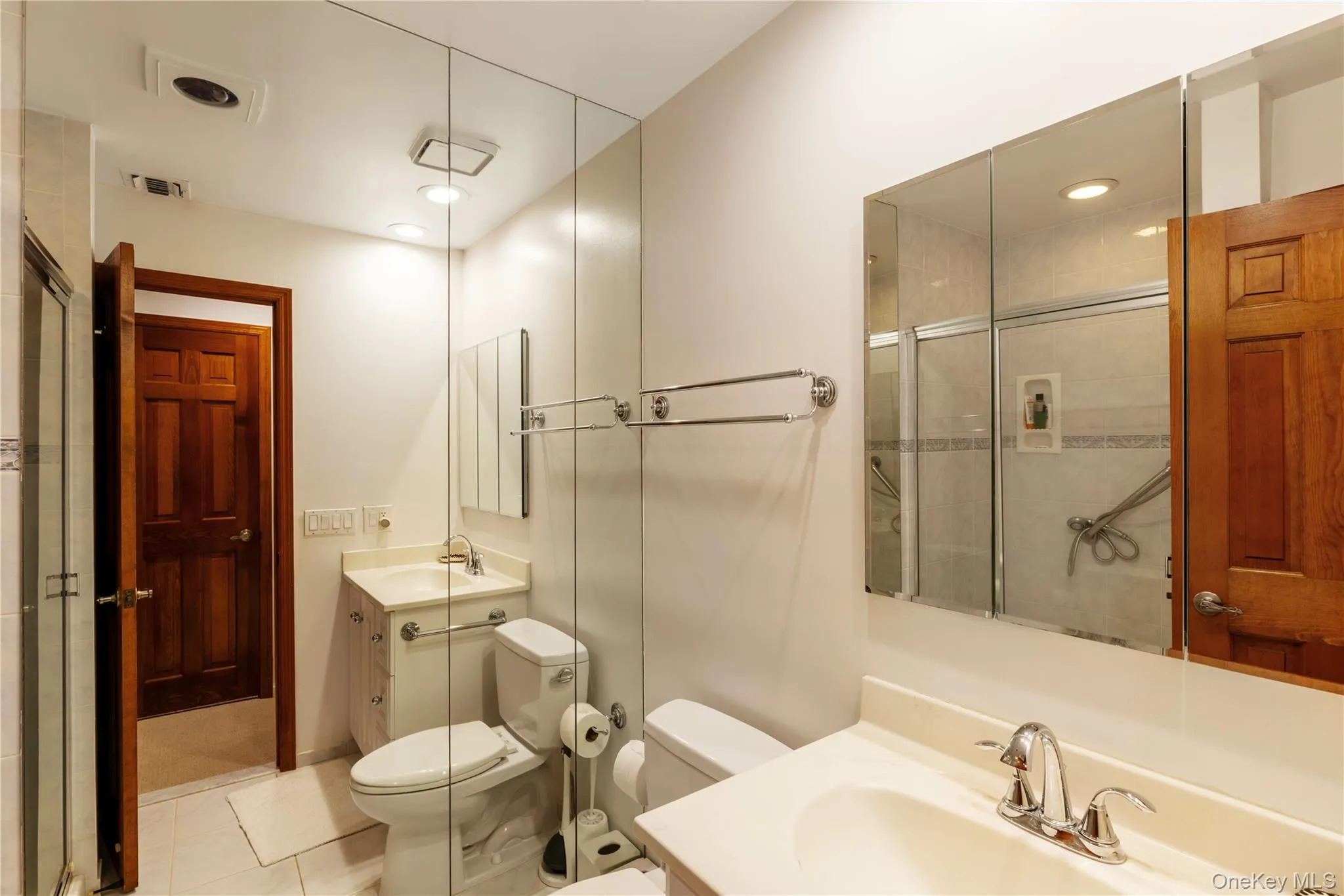 16 North Road, Huntington, NY, 3 Bedrooms Bedrooms, 8 Rooms Rooms,2 BathroomsBathrooms,Residential,For Rent,North,0,1047869 16 North Road, Huntington, NY, 3 Bedrooms Bedrooms, 8 Rooms Rooms,2 BathroomsBathrooms,Residential,For Rent,North,0,1047869