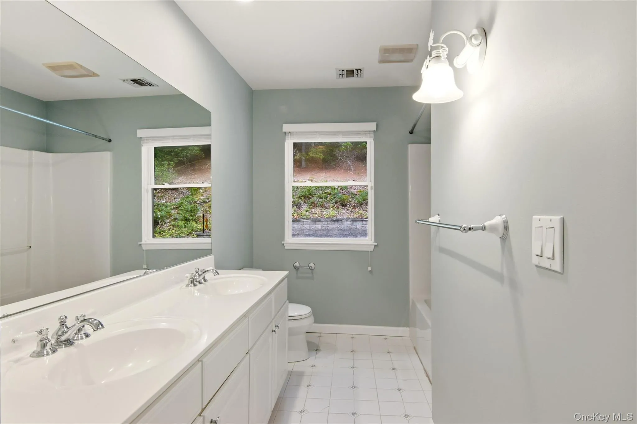 23 Beach Plum Drive, Huntington, NY, 4 Bedrooms Bedrooms, 11 Rooms Rooms,3 BathroomsBathrooms,Residential,For Rent,Beach Plum,0,1047872 23 Beach Plum Drive, Huntington, NY, 4 Bedrooms Bedrooms, 11 Rooms Rooms,3 BathroomsBathrooms,Residential,For Rent,Beach Plum,0,1047872