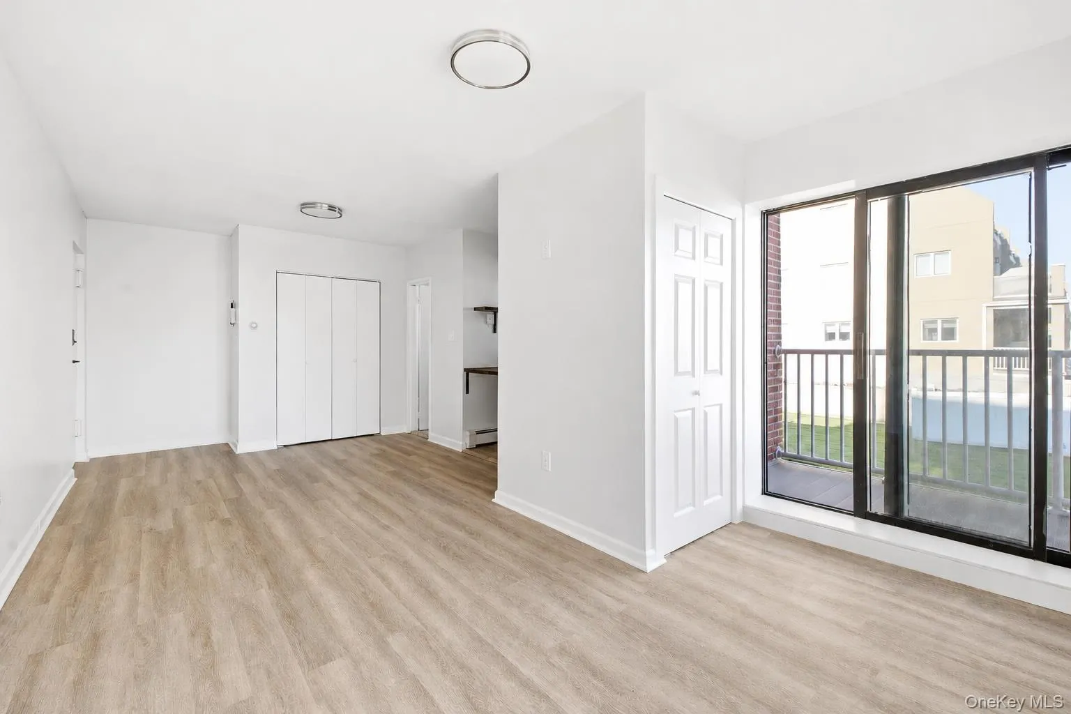 2 closets for extra studio storage 2 closets for extra studio storage