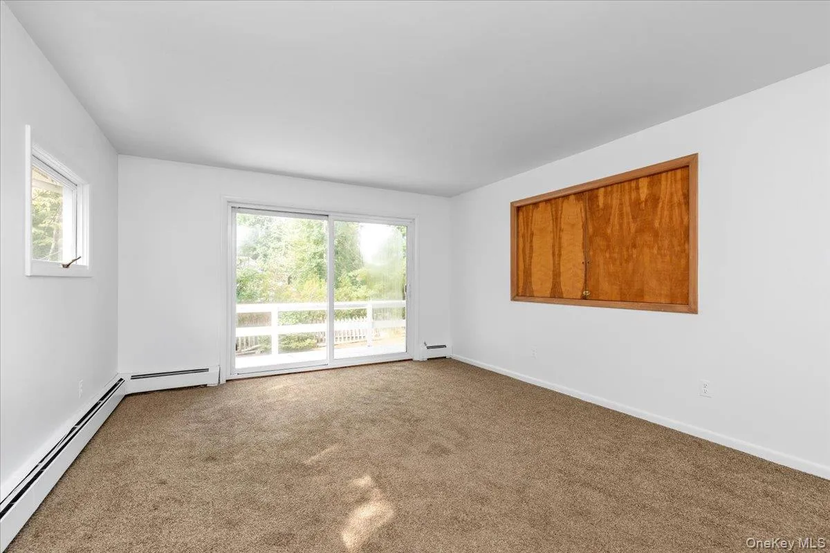 22 Putnam Avenue, Glen Cove, NY, 2 Bedrooms Bedrooms, 4 Rooms Rooms,1 BathroomBathrooms,Residential Lease,For Rent,Putnam,0,1047875 22 Putnam Avenue, Glen Cove, NY, 2 Bedrooms Bedrooms, 4 Rooms Rooms,1 BathroomBathrooms,Residential Lease,For Rent,Putnam,0,1047875