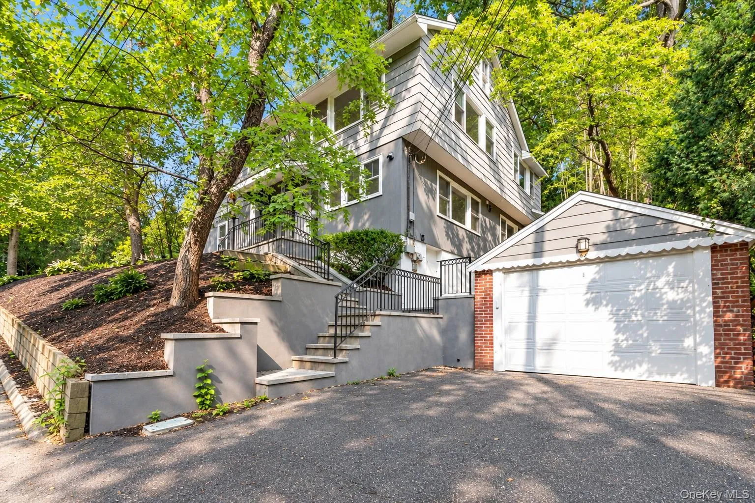22 Putnam Avenue, Glen Cove, NY, 2 Bedrooms Bedrooms, 4 Rooms Rooms,1 BathroomBathrooms,Residential Lease,For Rent,Putnam,0,1047875 22 Putnam Avenue, Glen Cove, NY, 2 Bedrooms Bedrooms, 4 Rooms Rooms,1 BathroomBathrooms,Residential Lease,For Rent,Putnam,0,1047875
