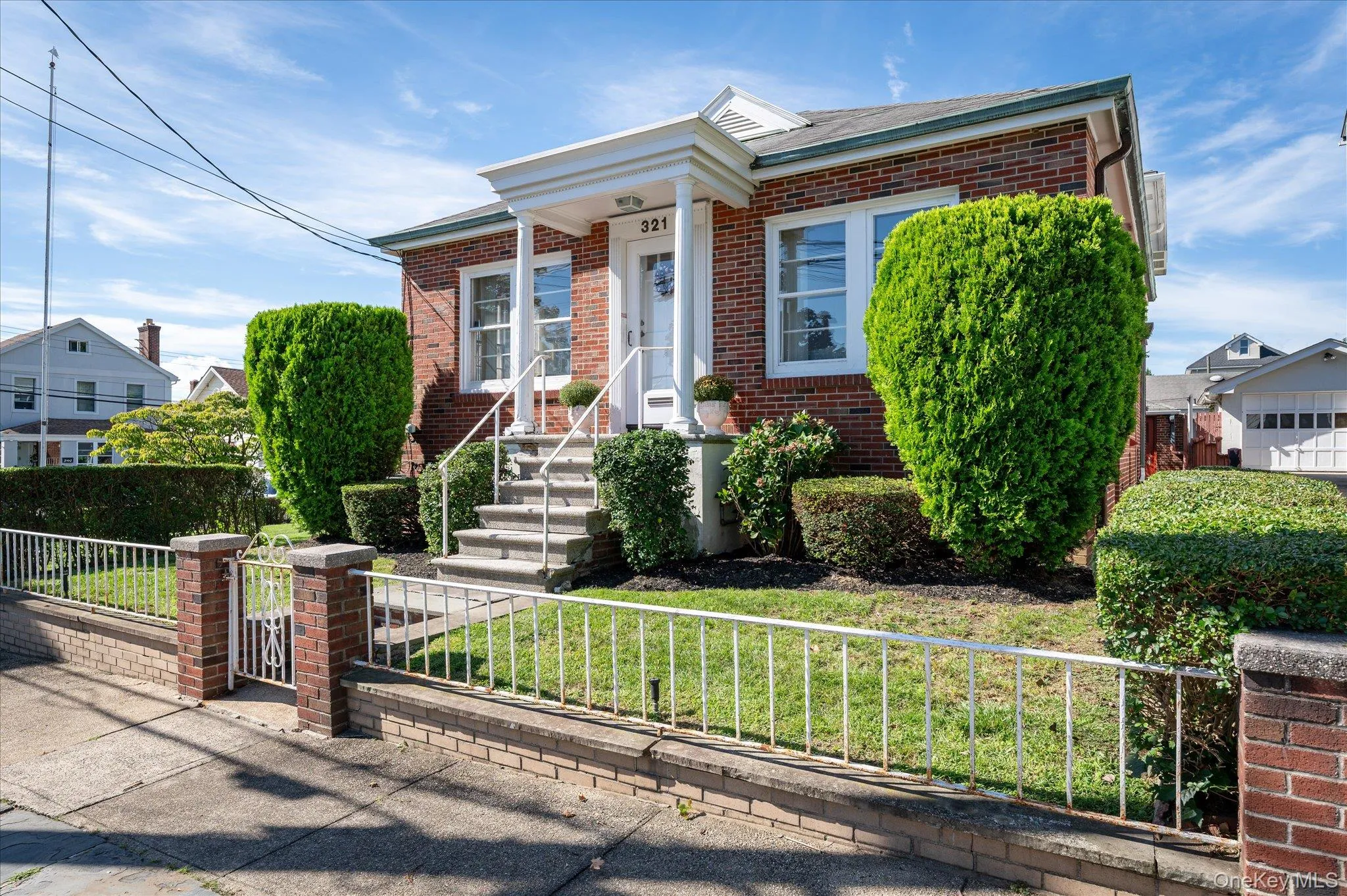 321 Hayward Street, Yonkers, NY, 3 Bedrooms Bedrooms, 6 Rooms Rooms,3 BathroomsBathrooms,Residential,For Rent,Hayward,0,1047876 321 Hayward Street, Yonkers, NY, 3 Bedrooms Bedrooms, 6 Rooms Rooms,3 BathroomsBathrooms,Residential,For Rent,Hayward,0,1047876