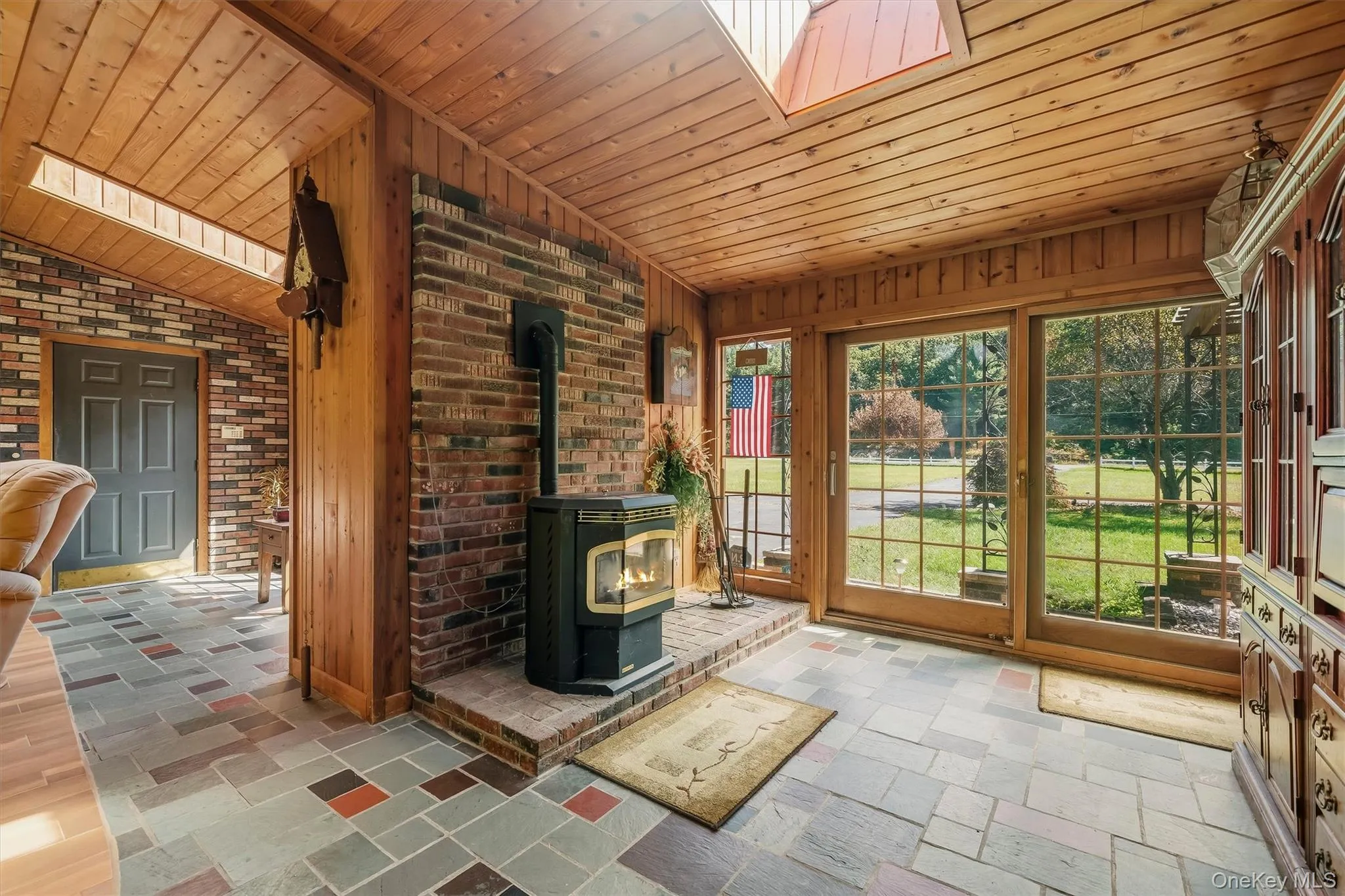 379 Neversink Drive, Deerpark, NY, 3 Bedrooms Bedrooms, 7 Rooms Rooms,2 BathroomsBathrooms,Residential,For Rent,Neversink,0,1047877 379 Neversink Drive, Deerpark, NY, 3 Bedrooms Bedrooms, 7 Rooms Rooms,2 BathroomsBathrooms,Residential,For Rent,Neversink,0,1047877