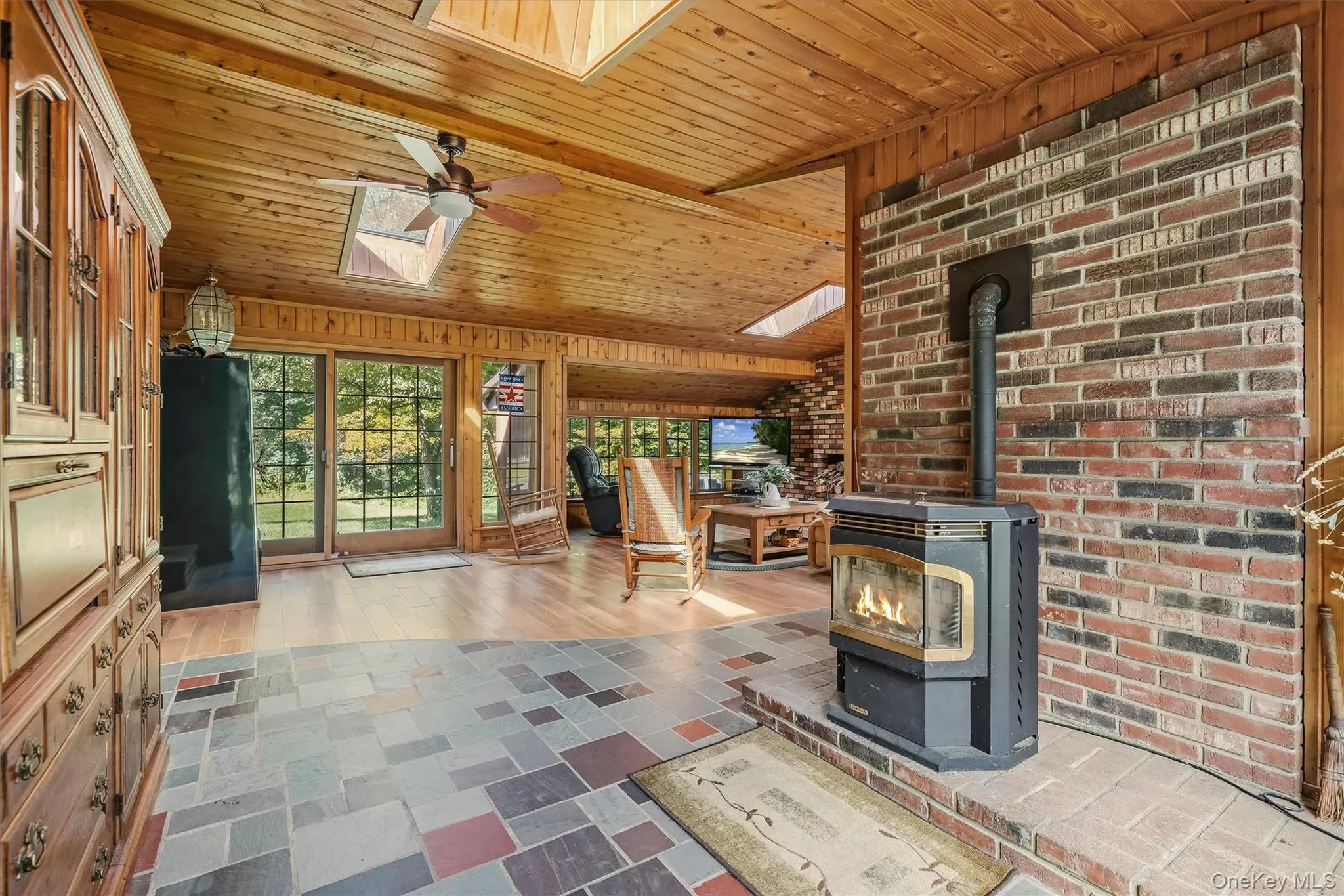 379 Neversink Drive, Deerpark, NY, 3 Bedrooms Bedrooms, 7 Rooms Rooms,2 BathroomsBathrooms,Residential,For Rent,Neversink,0,1047877 379 Neversink Drive, Deerpark, NY, 3 Bedrooms Bedrooms, 7 Rooms Rooms,2 BathroomsBathrooms,Residential,For Rent,Neversink,0,1047877