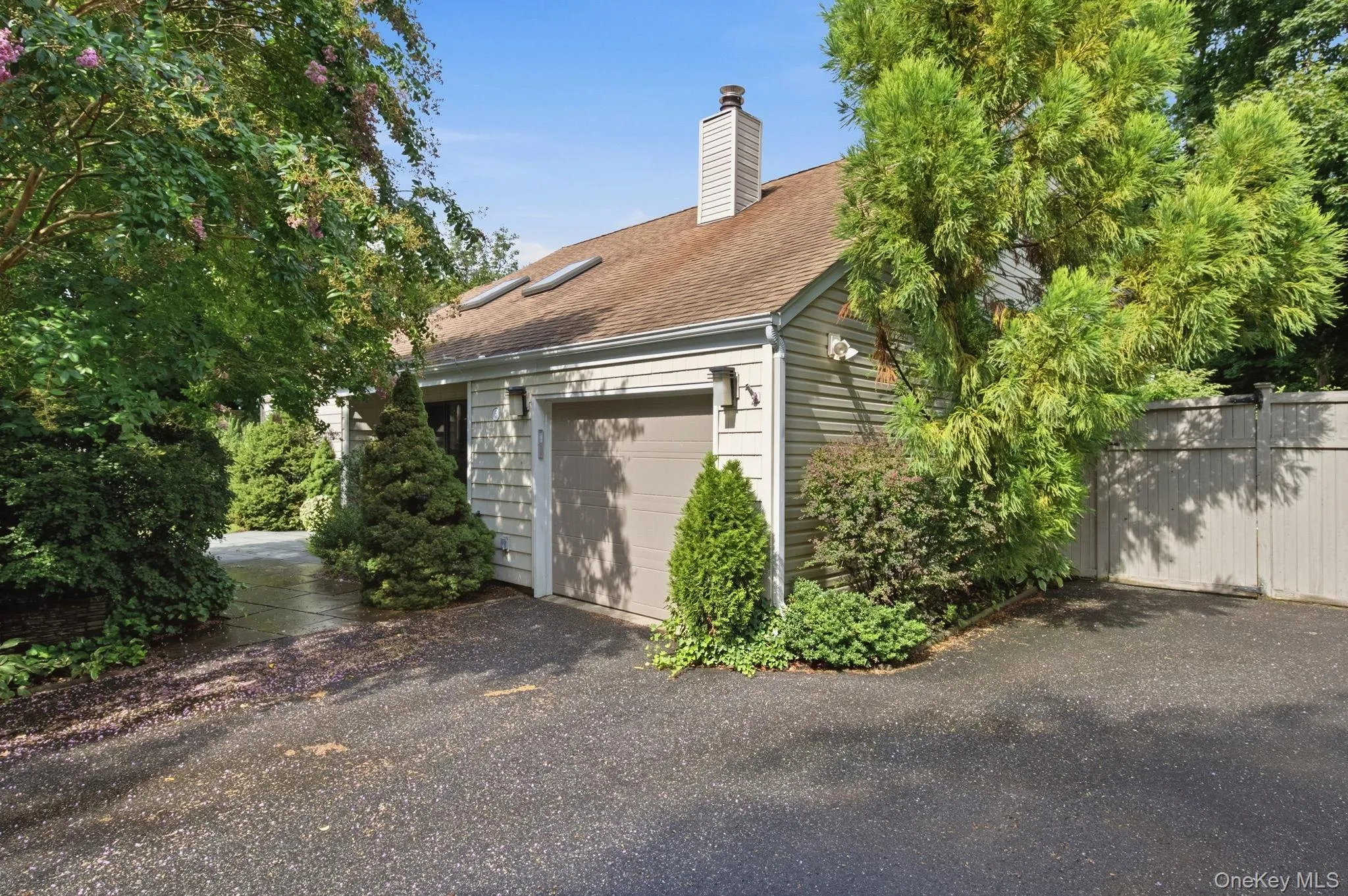 5 Highridge Drive, Huntington, NY, 3 Bedrooms Bedrooms, 8 Rooms Rooms,2 BathroomsBathrooms,Residential,For Rent,Highridge,0,1047883 5 Highridge Drive, Huntington, NY, 3 Bedrooms Bedrooms, 8 Rooms Rooms,2 BathroomsBathrooms,Residential,For Rent,Highridge,0,1047883