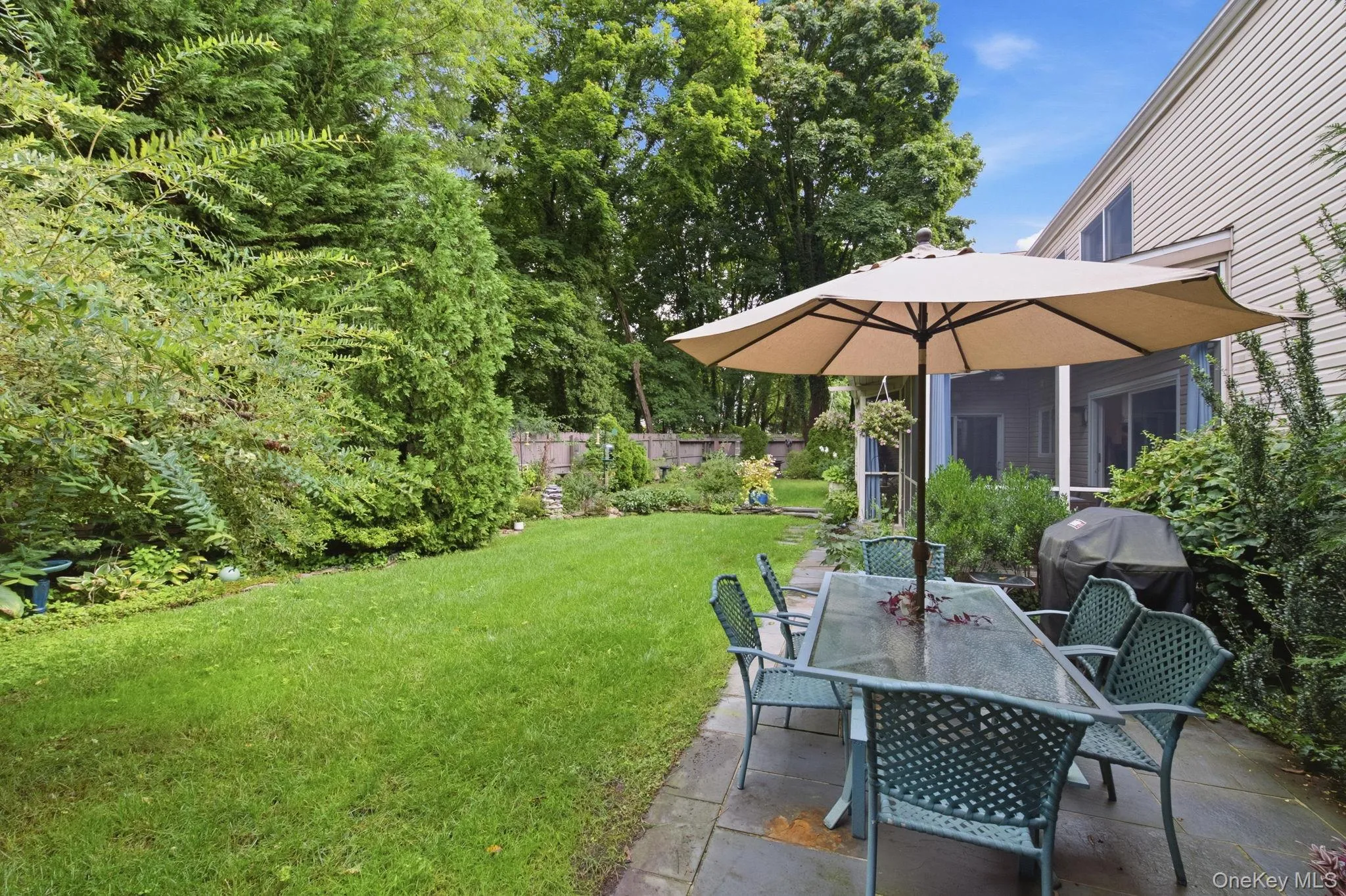 5 Highridge Drive, Huntington, NY, 3 Bedrooms Bedrooms, 8 Rooms Rooms,2 BathroomsBathrooms,Residential,For Rent,Highridge,0,1047883 5 Highridge Drive, Huntington, NY, 3 Bedrooms Bedrooms, 8 Rooms Rooms,2 BathroomsBathrooms,Residential,For Rent,Highridge,0,1047883