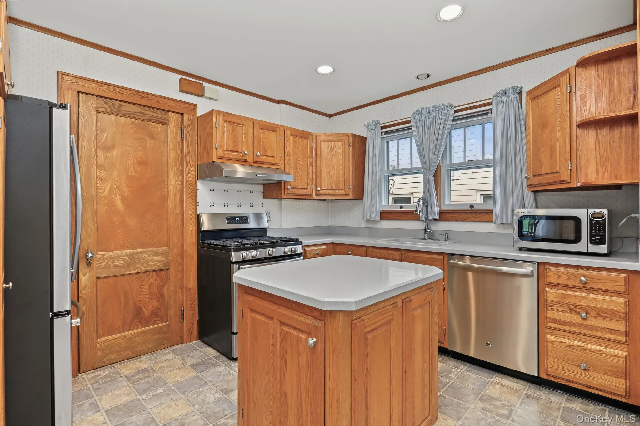 1118 Hudson Avenue, Peekskill, NY, 3 Bedrooms Bedrooms, 10 Rooms Rooms,1 BathroomBathrooms,Residential,For Rent,Hudson,0,1047884 1118 Hudson Avenue, Peekskill, NY, 3 Bedrooms Bedrooms, 10 Rooms Rooms,1 BathroomBathrooms,Residential,For Rent,Hudson,0,1047884